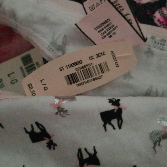 Lot 7 pair of Victoria Secret Underwear size Large - Picture 5 of 8